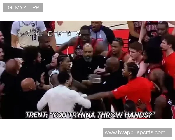 鹿牛冲突再掀波澜字母哥重返赛场波蒂斯怒斥对手