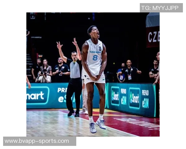 探花秀埃奇库姆闪耀全场攻防俱佳砍下26分助球队展望未来