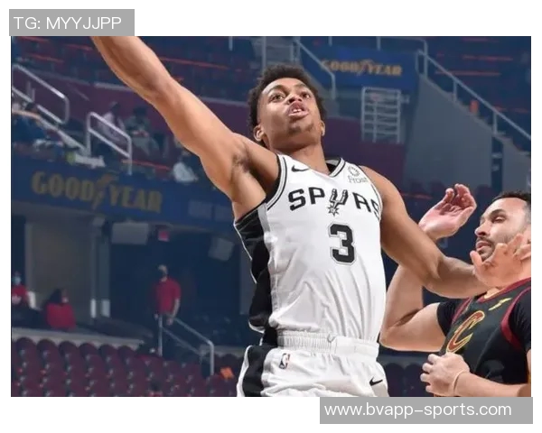 凯尔登谈抢前场板的重要性与成为能量球员的决心